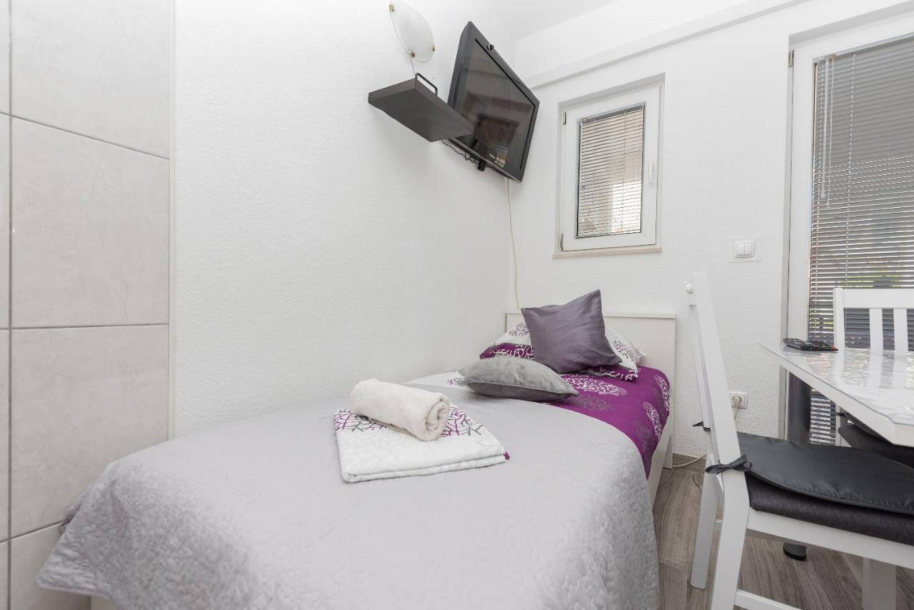 Apartmani Franko Baska Voda Luaran gambar