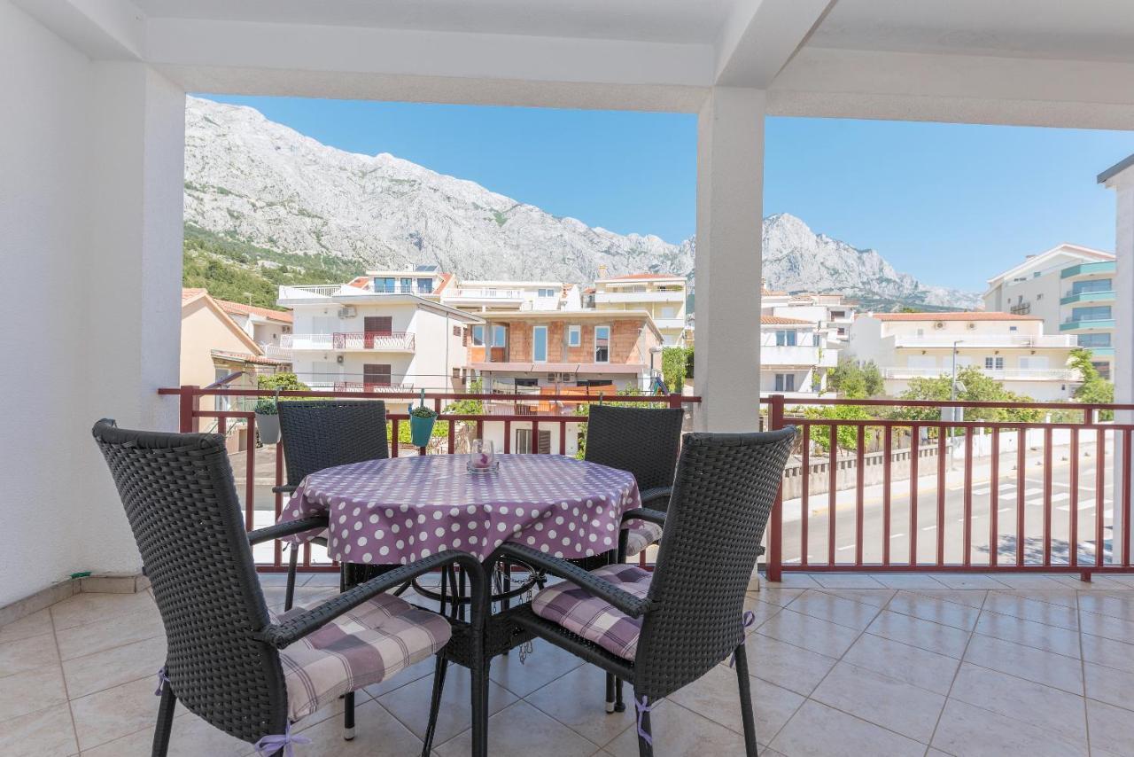 Apartmani Franko Baska Voda Luaran gambar