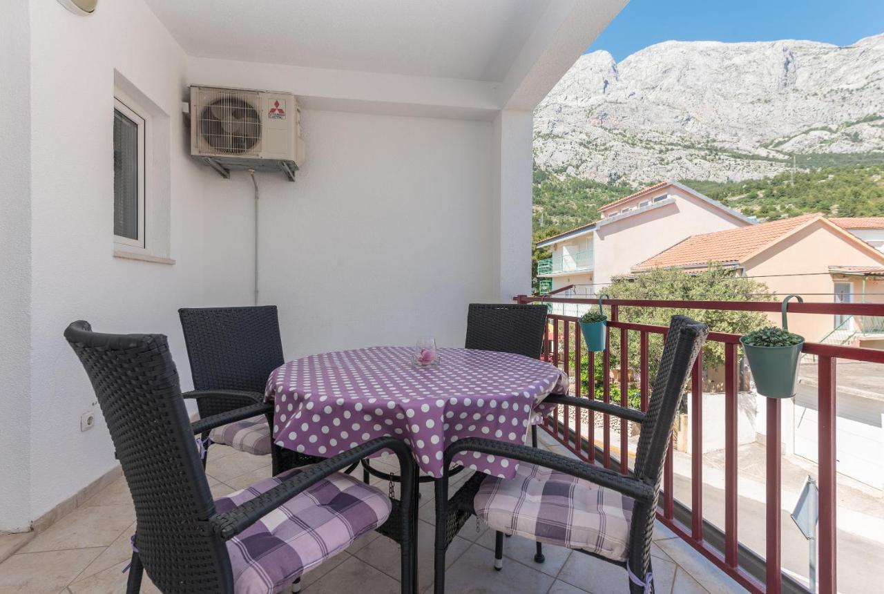 Apartmani Franko Baska Voda Luaran gambar
