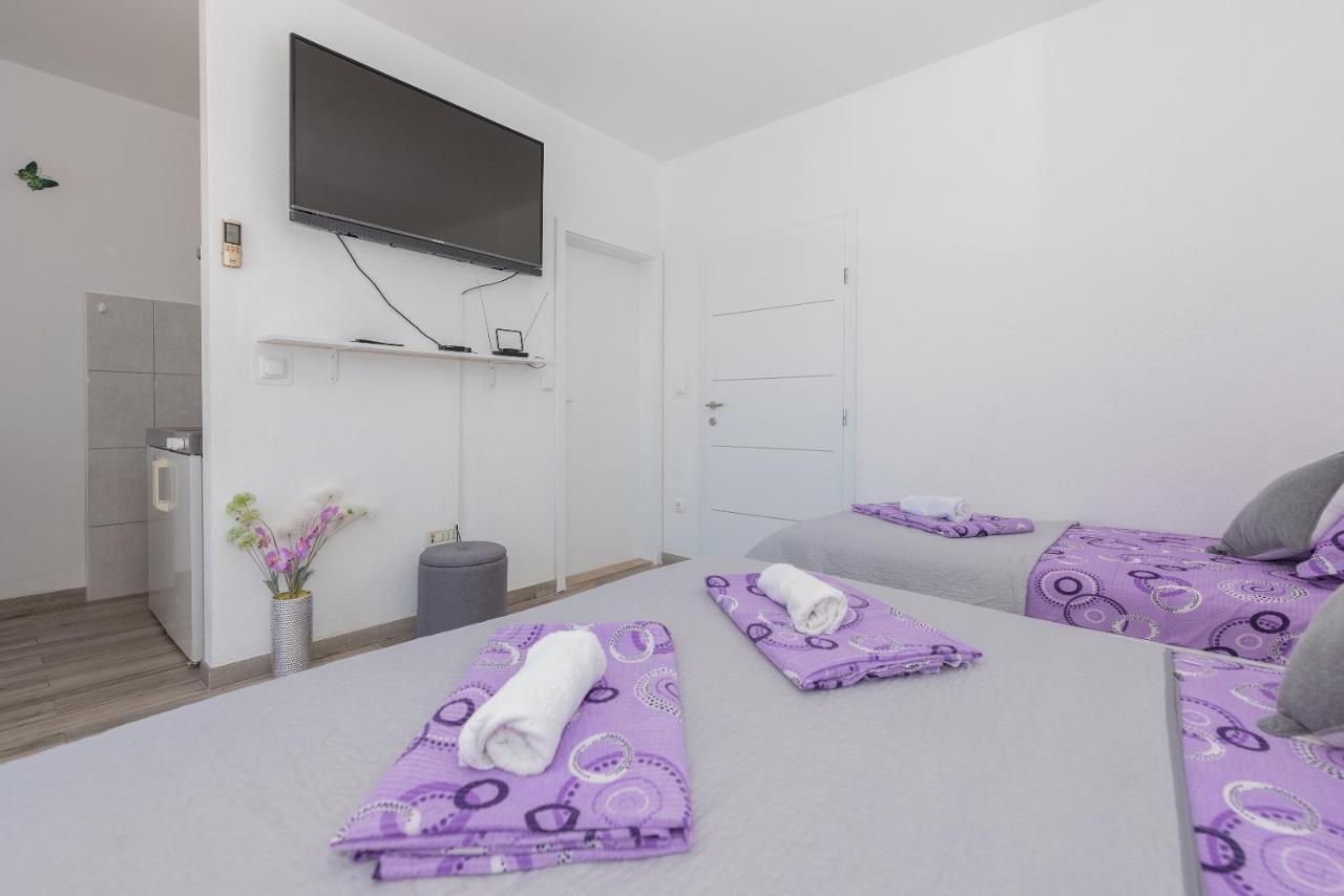 Apartmani Franko Baska Voda Luaran gambar