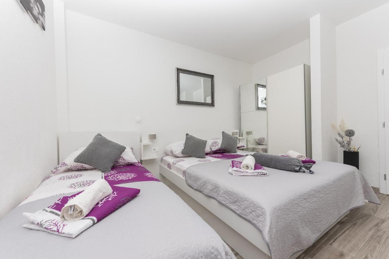 Apartmani Franko Baska Voda Luaran gambar
