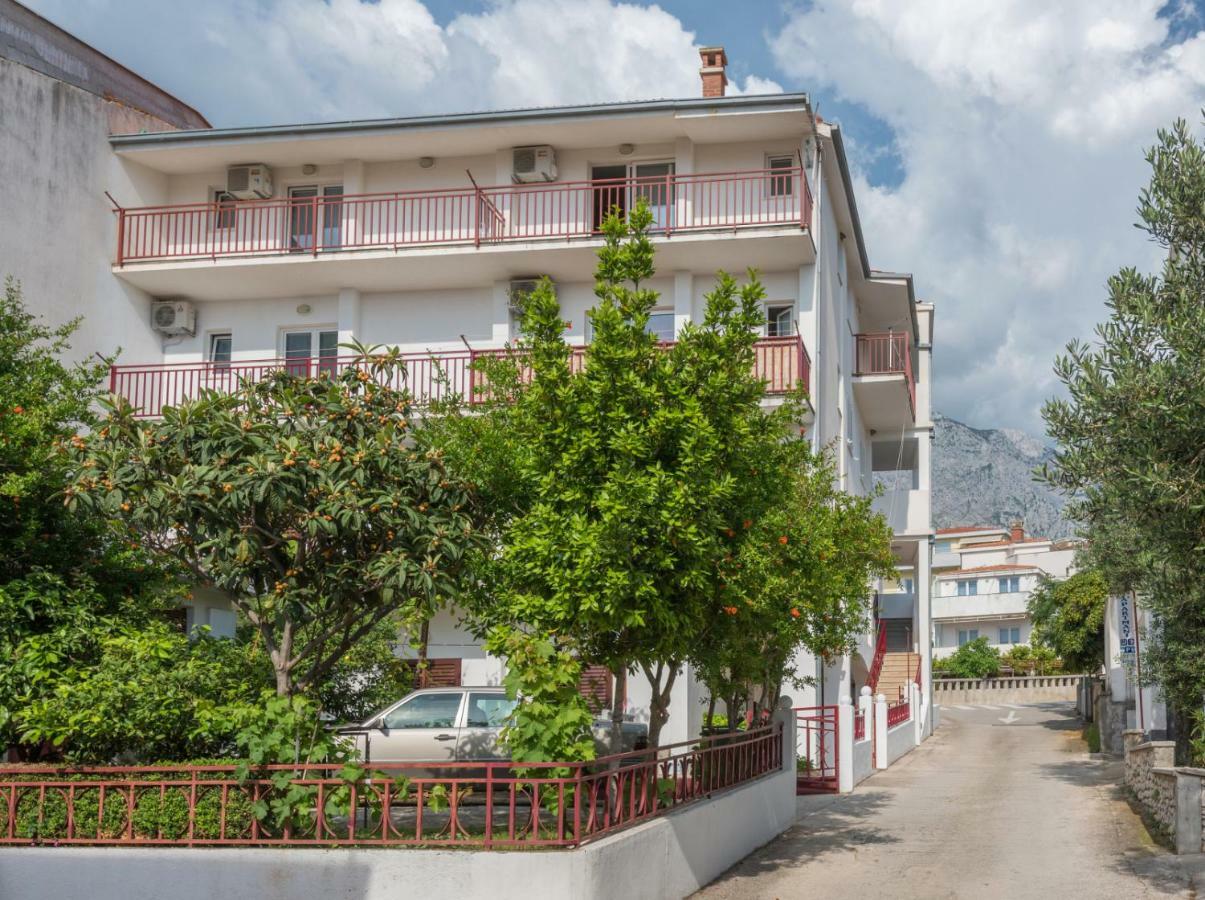 Apartmani Franko Baska Voda Luaran gambar