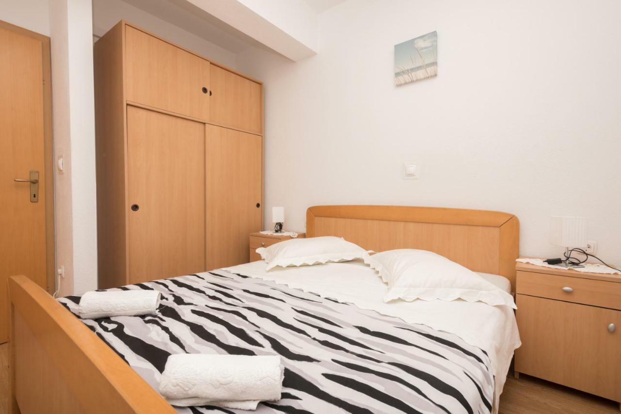 Apartmani Franko Baska Voda Luaran gambar