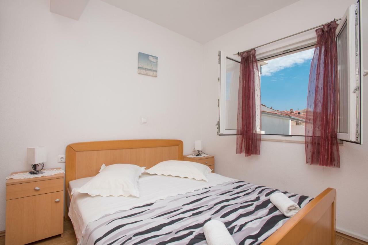 Apartmani Franko Baska Voda Luaran gambar